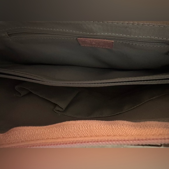 Beijo Pink Patent Leather Purse - Picture 4 of 8